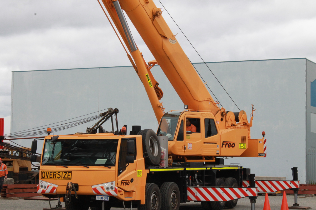 VOC C0 Slewing Mobile Crane (Over 100 Tonnes) Saferight